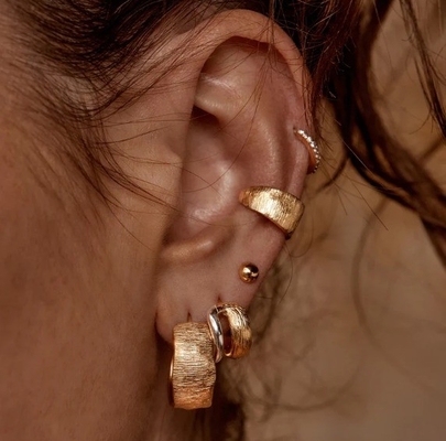 18K Gold und Weißgold Schild Hoops Ohrringe für Frauen