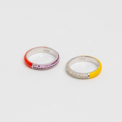 Eleganter 925er Sterlingsilberring, halb Zirkon, halb Emaille, 18 Karat Gelbgold