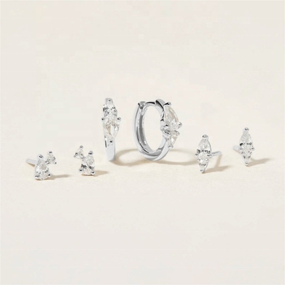 Trendy 18K Gold Plattiert Weiß Kubik Zirkon 925 Sterling Silber Stud &amp; Huggies Set Ohrringe