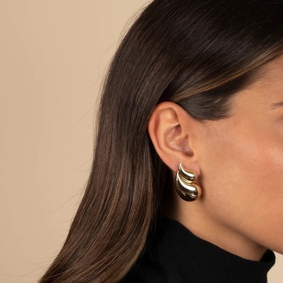 2024 Double Teardrop Fashion 18K Goldplattierte Ohrringe und Annahme des individuellen Logos