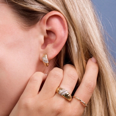 Platinplattierung Runde Brillantes Schnitt Diamantkuppelring für Frauen Feinschmuck OEM / ODM