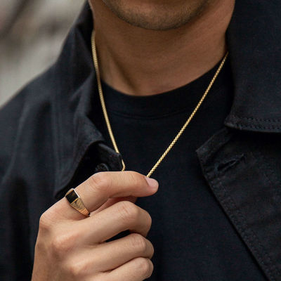 Handgefertigte 18K Goldplattierte Runde Box Halskette mit schneller Lieferung und anpassbarem Logo