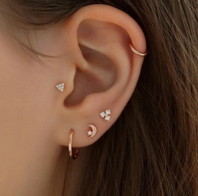 925 Sterling Silber Tiny CZ Moon Piercing Stud Ohrring mit Kugelschraubrückverschluss