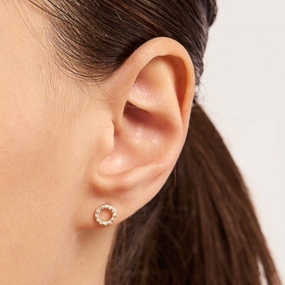 18K Goldplattiert 925 Sterling Silber Klassiker Stud Ohrringe für Mädchen Modeaccessoire