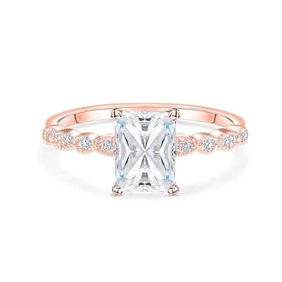 Vintage handgefertigt 18K Gold Baguette Schnittstein Verlobungsring Vintage Stil für Frauen