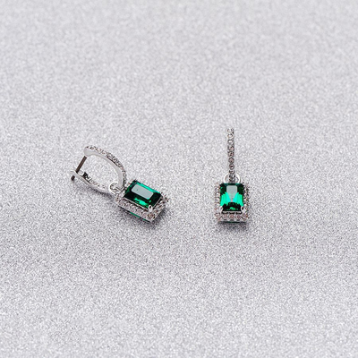 Grüne CZ Diamant 925 Sterling Silber Klassiker Luxus Hoop Ohrringe für Frauenmodelle