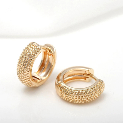 Eco-Friendly 18K Goldplattiert Multi Small Dot Beads Hoop Ohrringe für Frauen Mädchen 2021