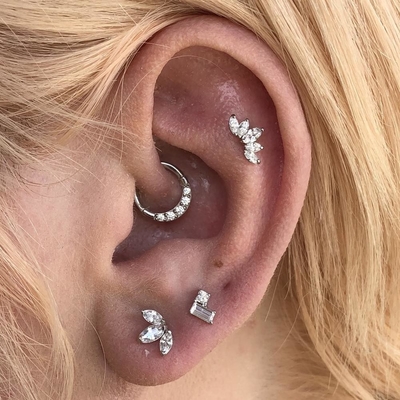 Plattierte Gold Rhodium Stud Ohrringe Weiß CZ für Frauen Alltagsbekleidung