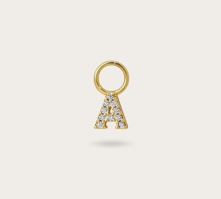Logo 925 und angepasster Mini 18K Gold Initial Charm 925 Sterling Silber Persönlicher Anhänger