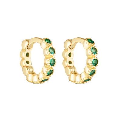 18K Gold beschichtet Baby Smaragd CZ Huggie Ohrringe für Mädchen Alltagsschmuck