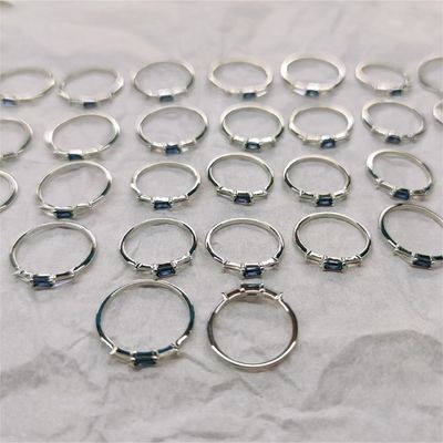Feine Schmuckstücke Drei Steine Diamantringe für Frauen in 14K 18K Goldplattiert