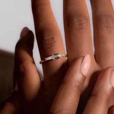Neue Ankünfte Drei Stein CZ Ringe Weiß CZ Und Tanzanit Echtes S925 Silber Feinschmuck 14K 18K Goldbeschichtet Für Frauen