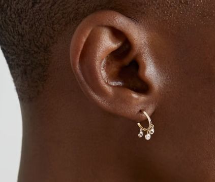 14K vergoldete Messing-Creolen mit Zirkon-Lünettenfassung