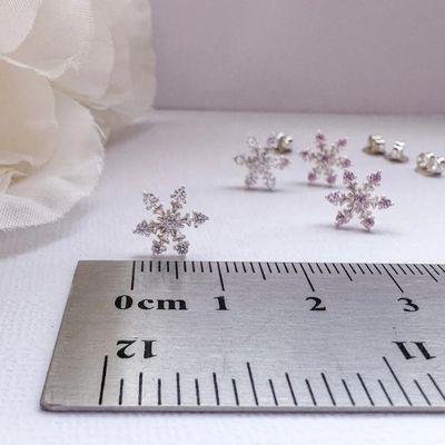 925 Sterling Silber, rhodiniert, CZ-Schneeflocken-Ohrstecker, 2g