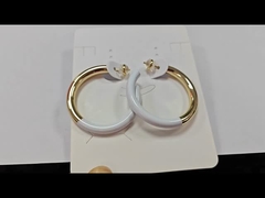 Weißem Emailleinzelring